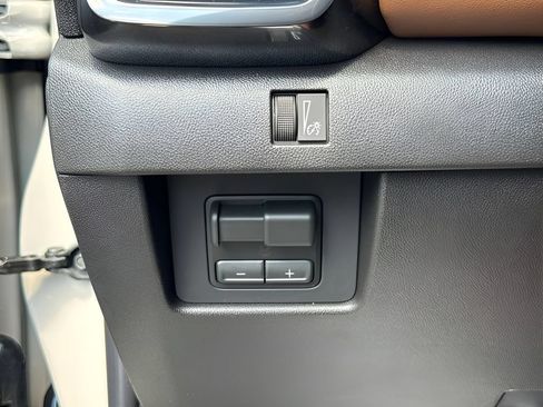 New 2026 GMC Canyon AT4 AWD/4WD image 18