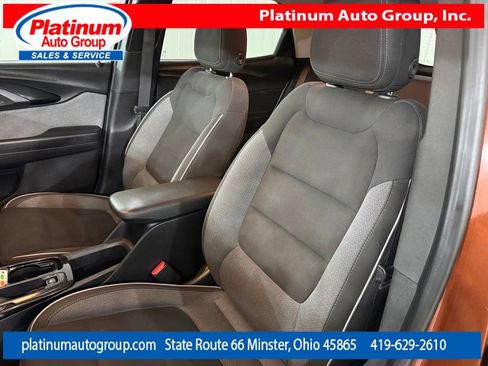 Used 2021 Chevrolet TrailBlazer LT FWD image 11
