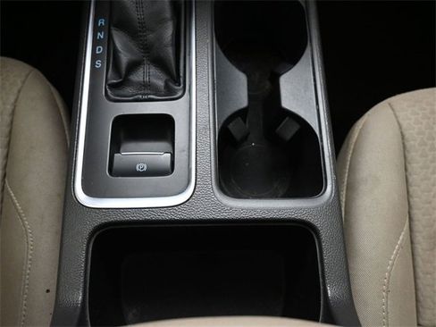 Used 2017 Ford Escape SE image 24
