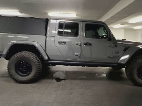 Used 2021 Jeep Gladiator Rubicon AWD/4WD image 9