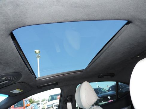 Used 2022 Genesis G70 3.3T RWD image 19