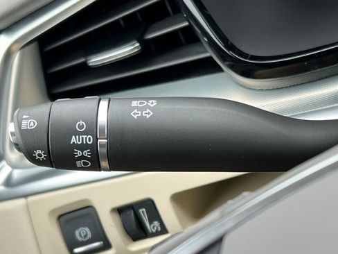 Used 2023 Cadillac XT5 Premium Luxury image 20