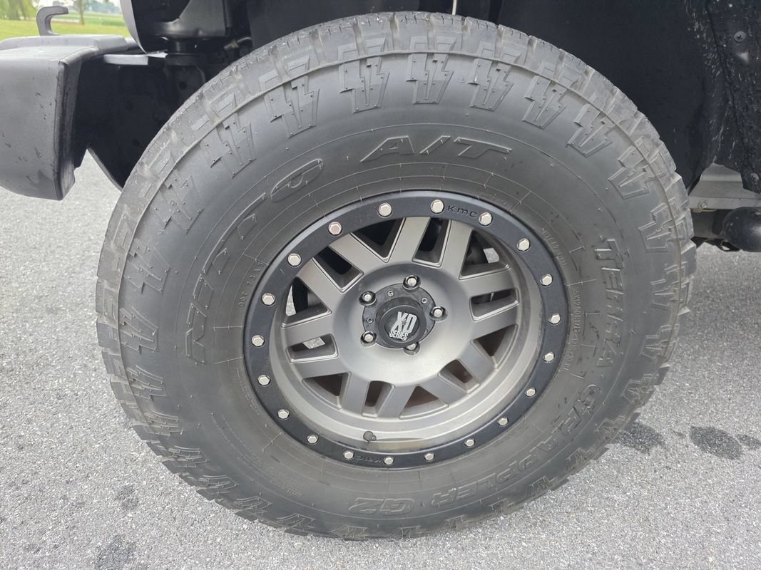 Used 2017 Jeep Wrangler Unlimited Sport w/ Connectivity Group AWD/4WD image 26