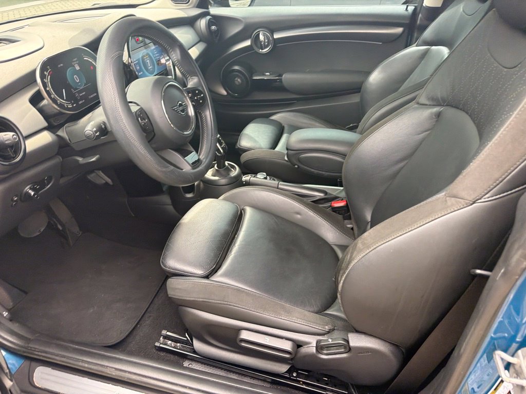 Used 2023 MINI Cooper S FWD image 5