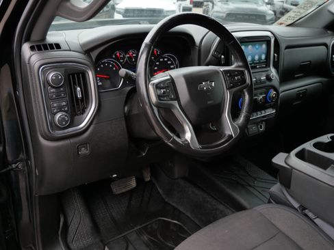 Used 2019 Chevrolet Silverado 1500 LT Trail Boss w/ Convenience Package AWD/4WD image 20