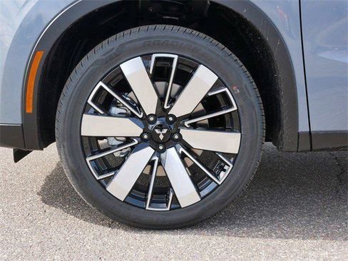 New 2026 Mitsubishi Outlander SE AWD/4WD image 3