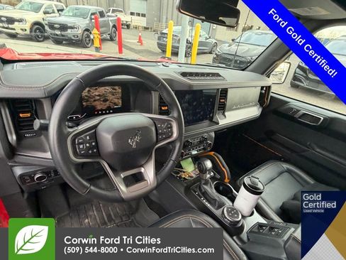 Used 2024 Ford Bronco Badlands image 10