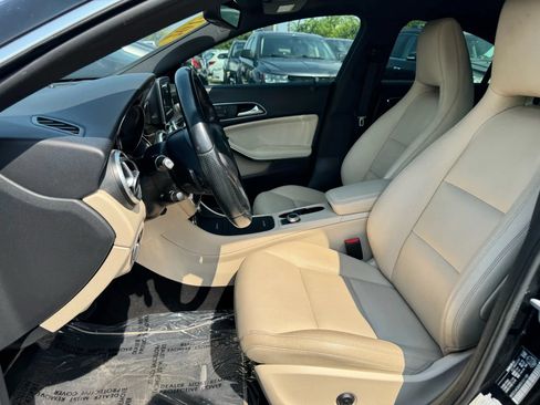 Used 2014 Mercedes-Benz CLA 250 4MATIC image 7