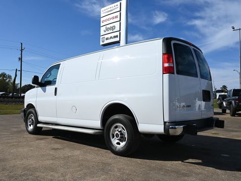 Used 2023 GMC Savana 2500 w/ Driver Convenience Package image 2