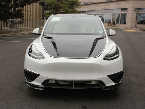 Used 2021 Tesla Model Y Long Range AWD/4WD image 3