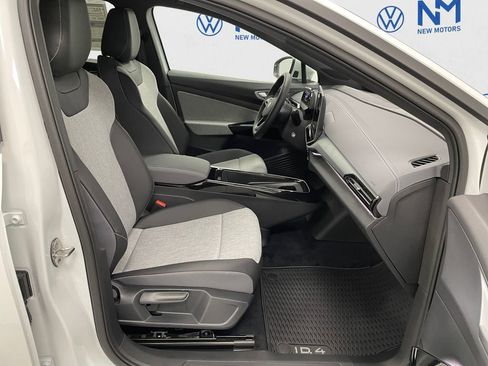 New 2025 Volkswagen ID.4 Pro image 13