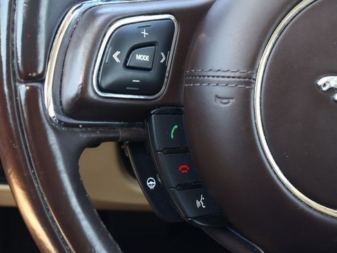 Used 2018 Jaguar XJ L Portfolio AWD/4WD image 22