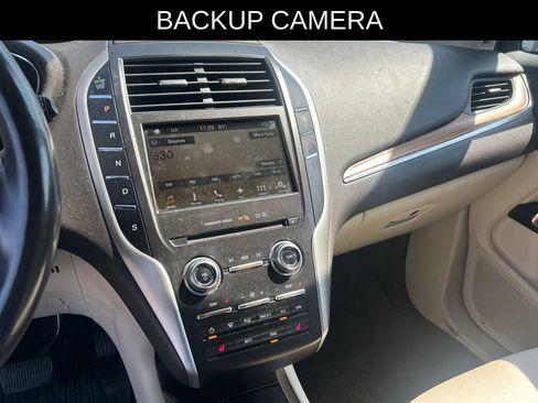 Used 2018 Lincoln MKC Select w/ Select Plus Package AWD/4WD image 11