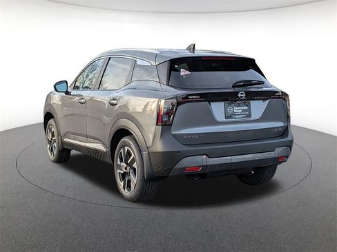 New 2026 Nissan Kicks SV image 7