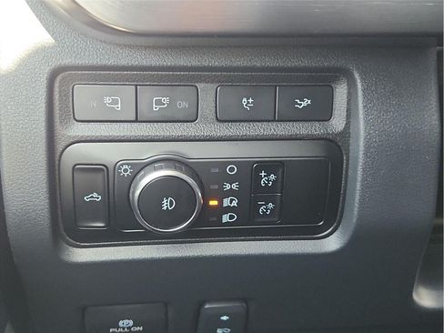 Used 2023 Ford F250 Lariat w/ Lariat Ultimate Package AWD/4WD image 18