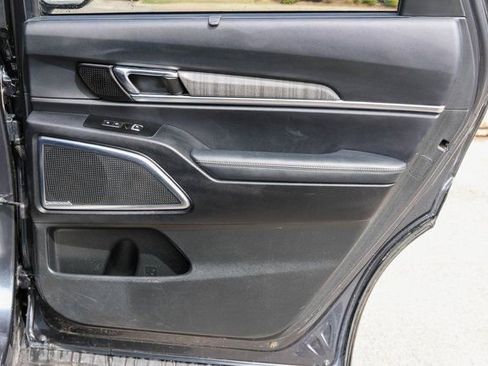 Used 2024 Kia Telluride SX Prestige AWD/4WD image 20