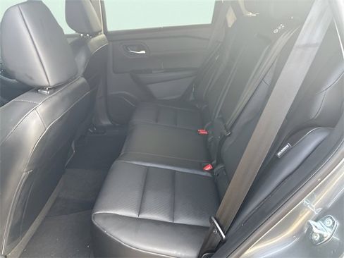 Used 2026 Nissan Rogue SV w/ SV Premium Package image 17