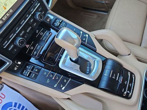 Used 2016 Porsche Cayenne S image 16