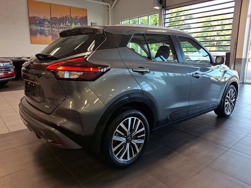Used 2023 Nissan Kicks SV FWD image 6