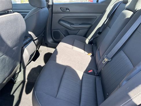 Used 2025 Nissan Altima 2.5 SV image 13