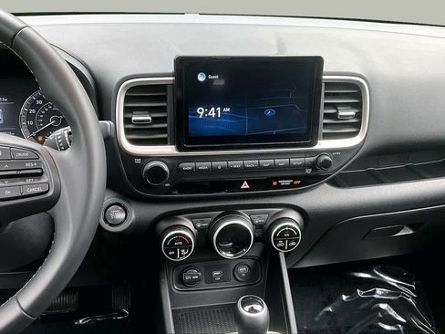 Used 2021 Hyundai Venue SEL w/ Premium Package FWD image 7
