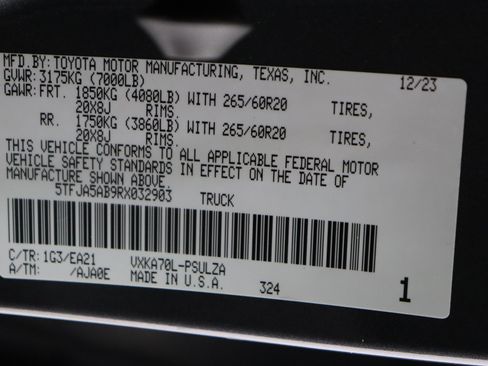 Used 2024 Toyota Tundra Limited w/ Power Package image 43