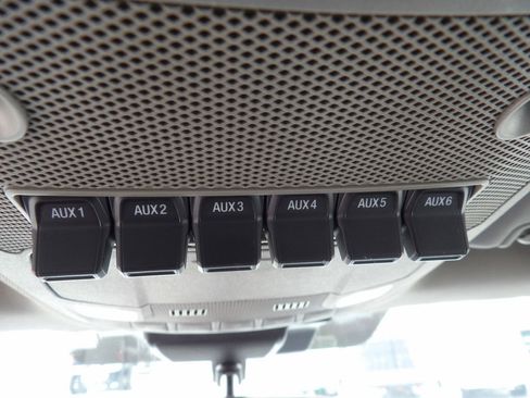 Used 2022 Ford F550 4x4 Crew Cab Super Duty w/ Power Equipment Group image 25