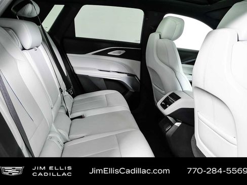 Used 2025 Cadillac Lyriq Luxury AWD/4WD image 22