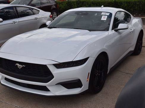 Used 2026 Ford Mustang Premium RWD image 2