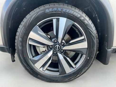 Used 2023 Nissan Rogue Platinum w/ Platinum Premium Package FWD image 32