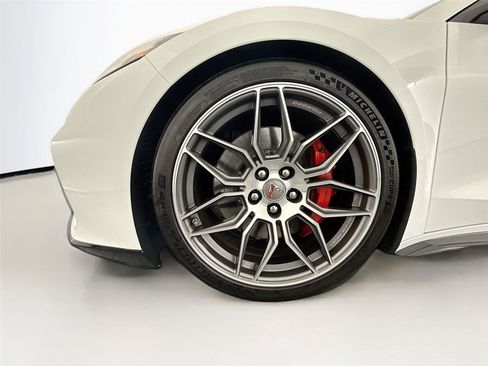 Used 2023 Chevrolet Corvette Z06 RWD image 25