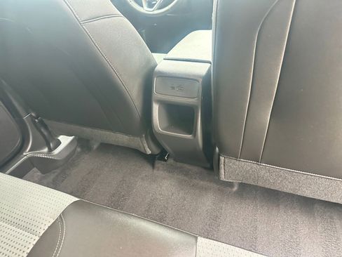 Used 2025 Chevrolet Trax LT w/ LT Convenience Package image 23