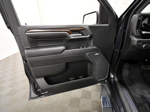 Used 2023 GMC Sierra 1500 SLT w/ SLT Premium Plus Package AWD/4WD image 13