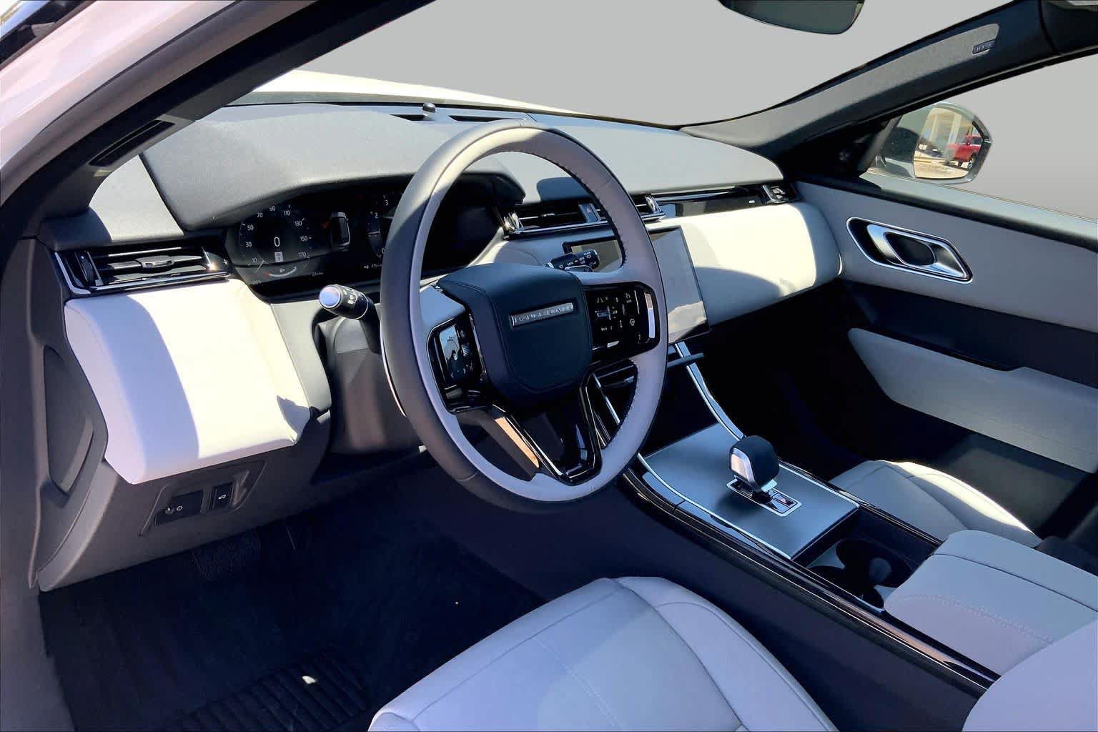 New 2026 Land Rover Range Rover Velar S AWD/4WD image 8