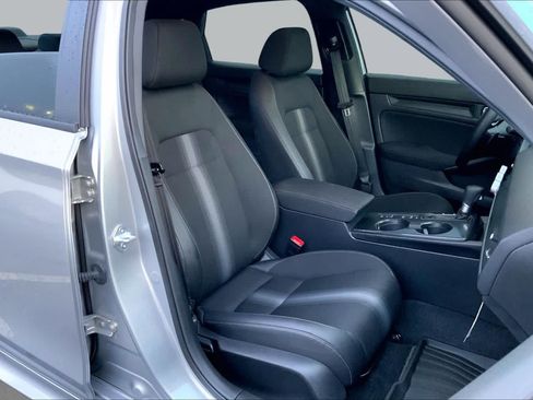 Used 2025 Honda Civic Sport image 9