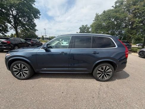 Used 2021 Volvo XC90 T6 Momentum w/ Climate Package AWD/4WD image 11