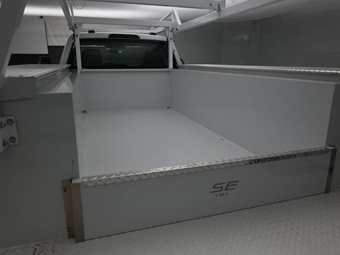 New 2025 Ford F450 XL w/ XL Chrome Package image 33