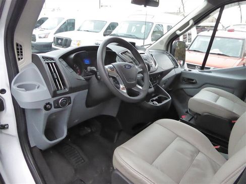 Used 2019 Ford Transit 350 XLT image 17