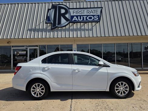 Used 2019 Chevrolet Sonic LT FWD image 9