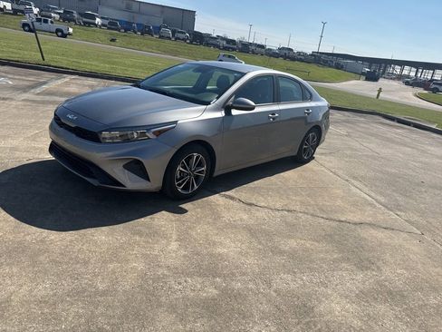 Used 2023 Kia Forte LXS image 5