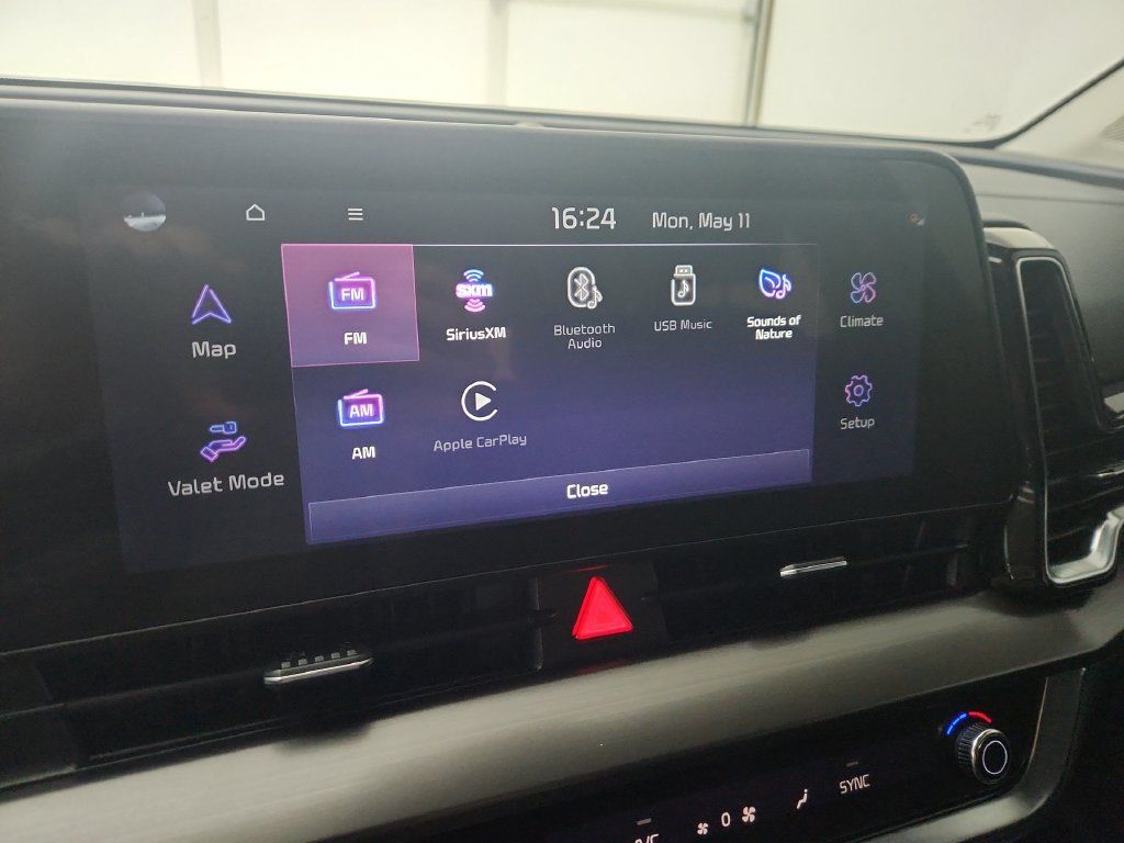 Used 2025 Kia Sportage EX FWD image 22