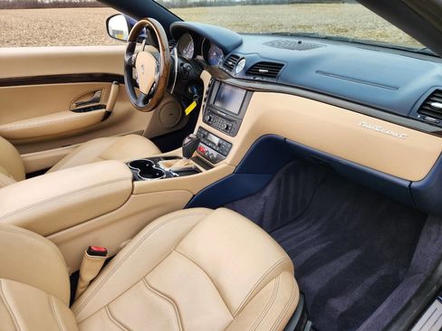 Used 2014 Maserati GranTurismo Convertible image 8