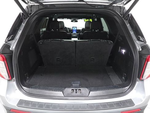 Used 2020 Ford Explorer ST w/ ST Street Pack image 29