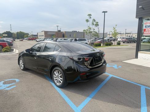 Used 2014 MAZDA MAZDA3 i Touring w/ Technology Package FWD image 7
