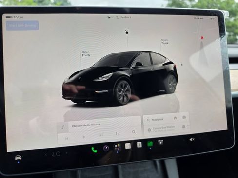 Used 2025 Tesla Model Y Long Range AWD/4WD image 43