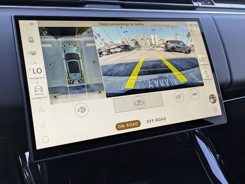 New 2025 Land Rover Range Rover Sport SE image 14