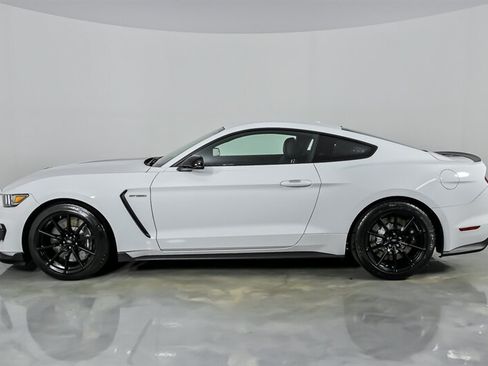 Used 2016 Ford Mustang Shelby GT350 w/ Technology Package RWD image 6