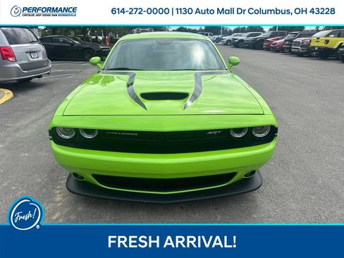 Used 2015 Dodge Challenger SRT RWD image 9