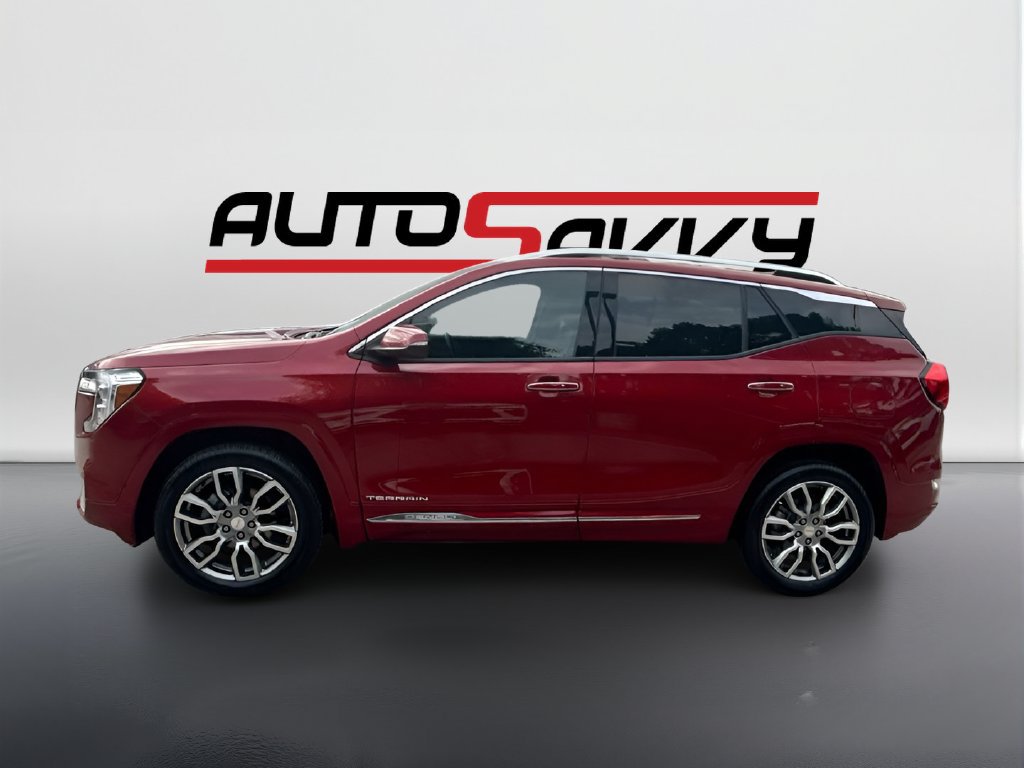 Used 2024 GMC Terrain Denali AWD/4WD image 4
