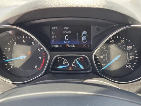Used 2019 Ford Escape Titanium w/ U9j03 - Titanium Tow Package AWD/4WD image 15